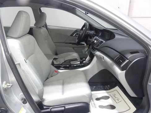 Used 2014 Honda Accord LX image 21