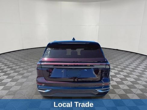 Used 2024 Lincoln Nautilus Reserve AWD/4WD image 5