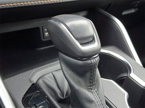 Certified 2022 Toyota Highlander Bronze Edition image 17