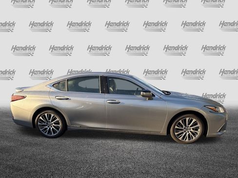 Used 2019 Lexus ES 300h w/ Premium Package FWD image 10