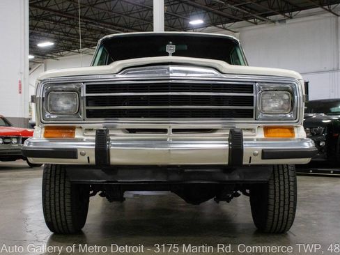 Used 1987 Jeep Grand Wagoneer AWD/4WD image 12