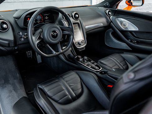 Used 2025 McLaren GTS image 31