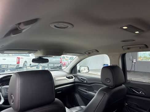 Used 2021 GMC Acadia SLT image 8