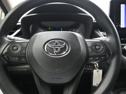 Used 2025 Toyota Corolla LE FWD image 8