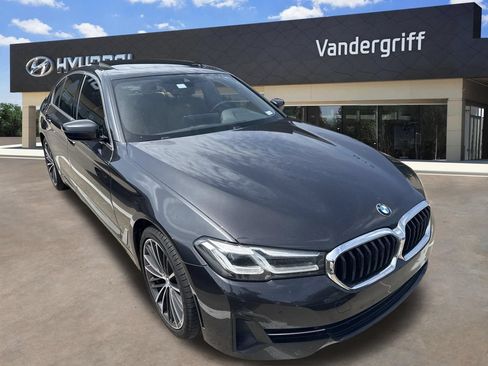 Used 2021 BMW 530i w/ Convenience Package RWD image 2