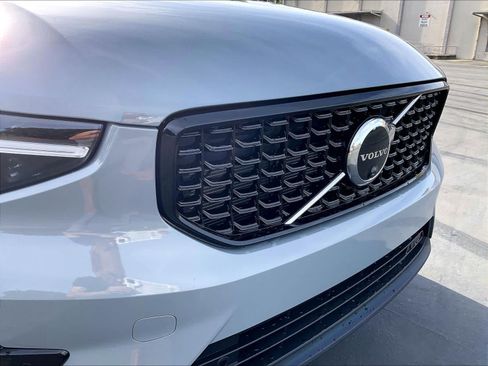 New 2026 Volvo XC40 B5 Plus w/ Protection Package Premier AWD/4WD image 33