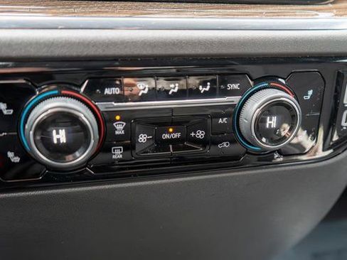 Used 2024 Chevrolet Silverado 1500 LT image 29