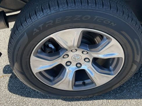 Used 2021 RAM 1500 Laramie AWD/4WD image 11