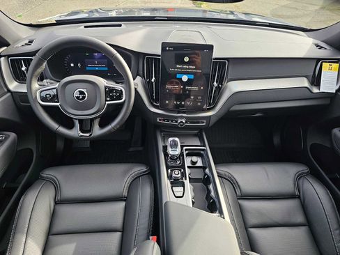 New 2026 Volvo XC60 B5 Ultra w/ Climate Package AWD/4WD image 18