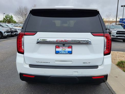 Used 2024 GMC Yukon SLT AWD/4WD image 13