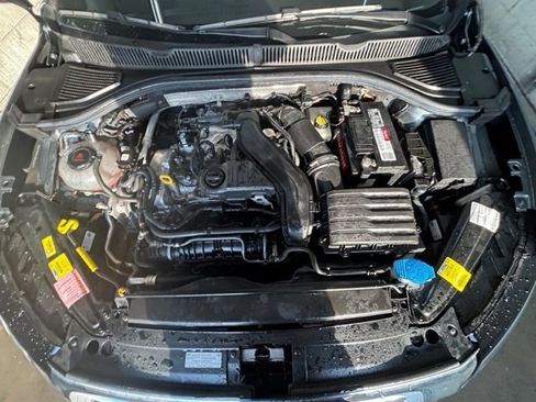 Certified 2022 Volkswagen Jetta SE image 10