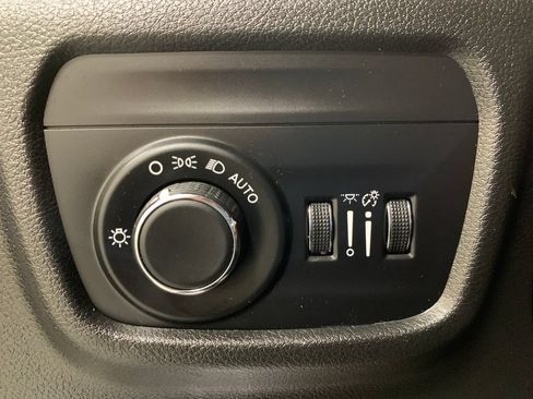 Used 2023 Jeep Grand Cherokee L Laredo AWD/4WD image 14