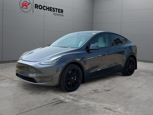 Used 2023 Tesla Model Y Long Range AWD/4WD image 7