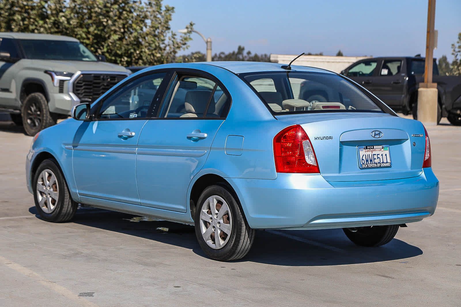 Used 2011 Hyundai Accent GLS w/ Premium Pkg 4 FWD image 7