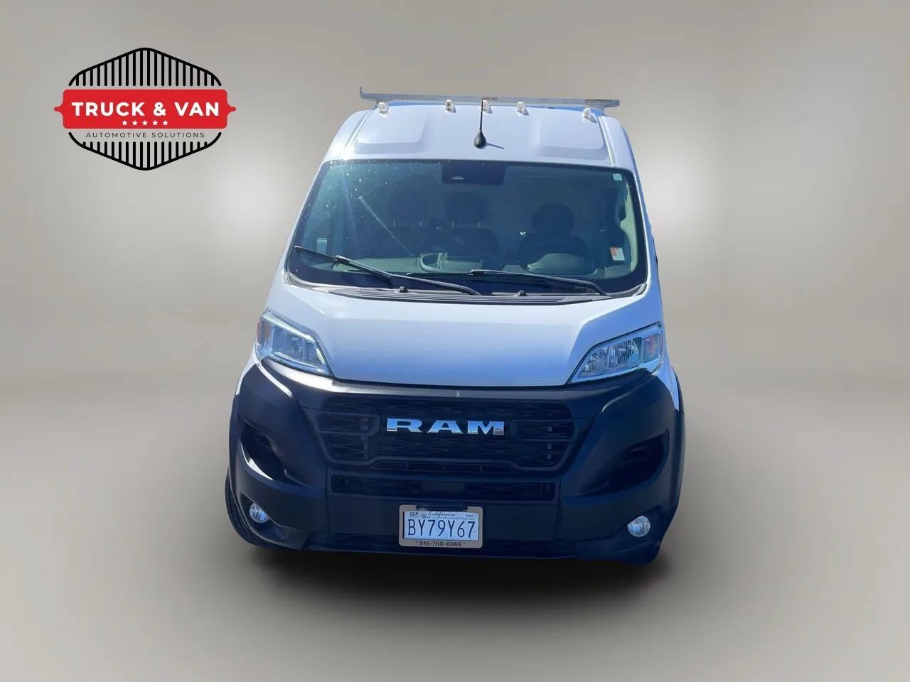 Used 2023 RAM ProMaster 2500 w/ Convenience Group FWD image 2