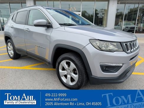 Used 2019 Jeep Compass Latitude w/ Popular Equipment Group AWD/4WD image 1