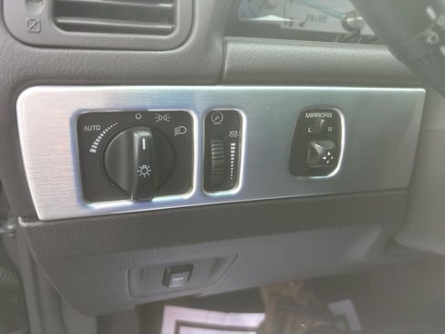 Used 2002 Ford Thunderbird image 20