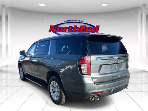 Used 2023 Chevrolet Suburban Premier image 5