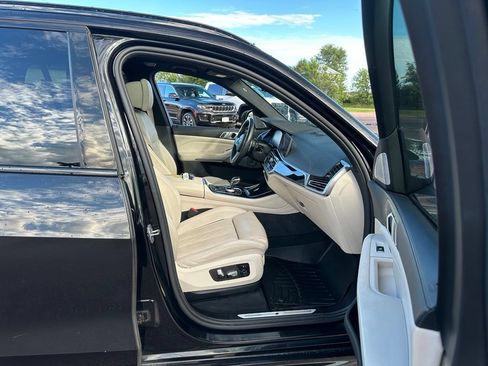 Used 2019 BMW X5 xDrive50i w/ M Sport Package AWD/4WD image 30