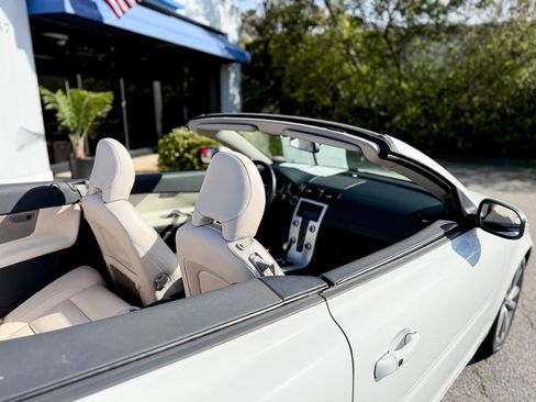 Used 2013 Volvo C70 T5 image 2