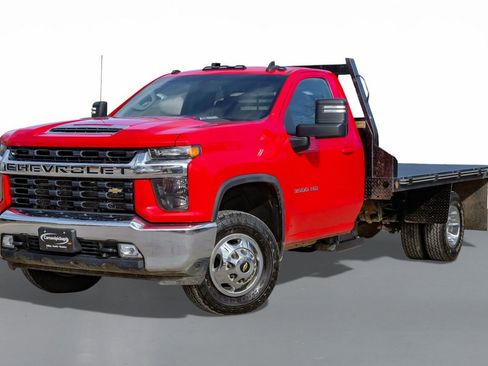 Used 2023 Chevrolet Silverado 3500 LT w/ Convenience Package image 4