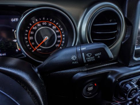 Used 2021 Jeep Gladiator Willys image 20