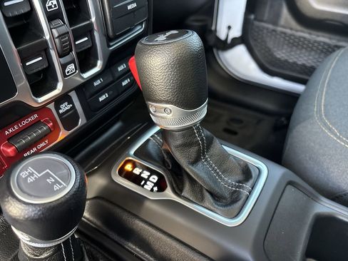 Used 2024 Jeep Wrangler Willys image 25