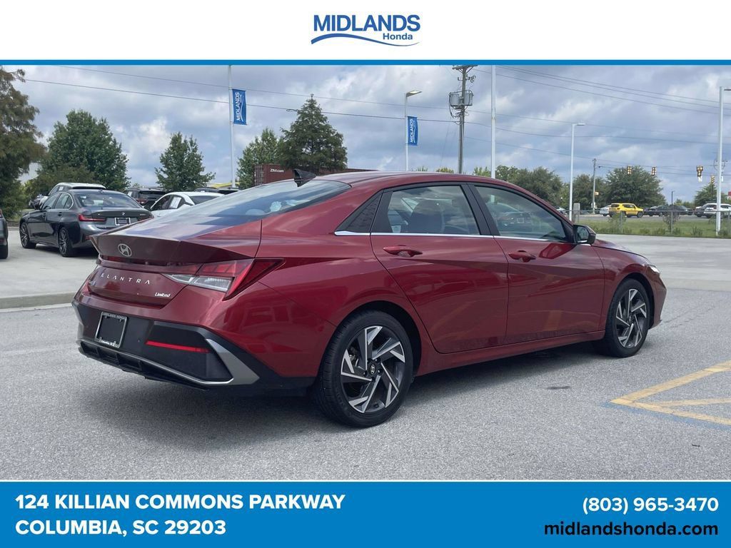 Used 2024 Hyundai Elantra Limited FWD image 6