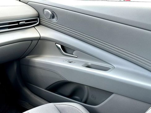 Used 2026 Hyundai Elantra Sport FWD image 30