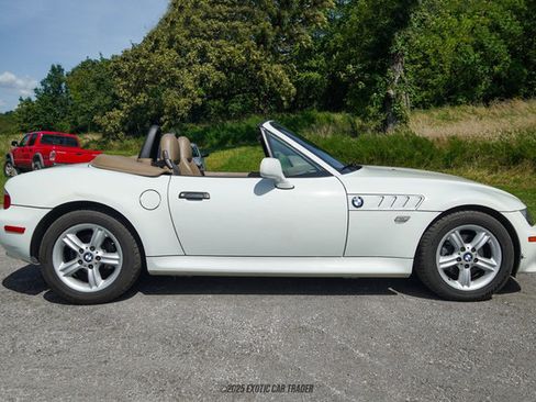 Used 2000 BMW Z3 2.5i image 9