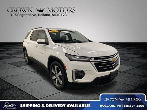 Used 2023 Chevrolet Traverse LT w/ LT Premium Package AWD/4WD image 1