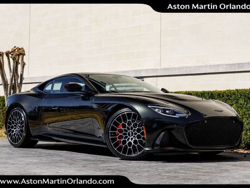 Used 2023 Aston Martin DBS Coupe image 14