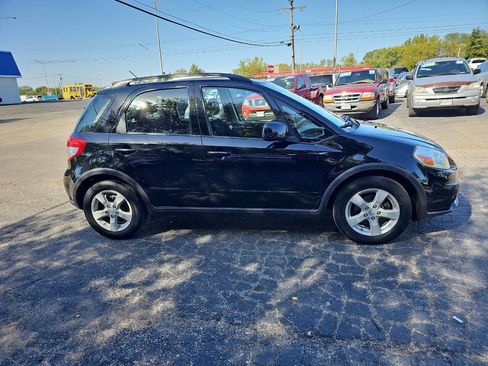 Used 2011 Suzuki SX4 Premium image 7