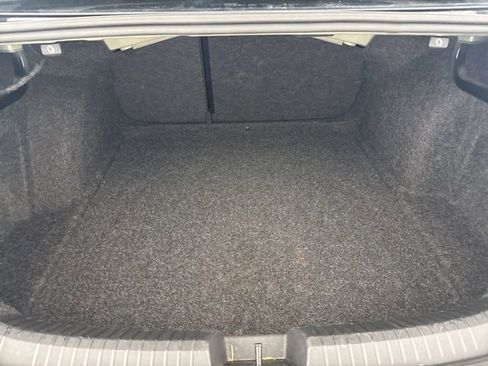 Used 2024 Volkswagen Jetta SE image 30