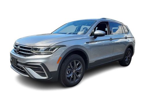 Certified 2022 Volkswagen Tiguan SE image 3