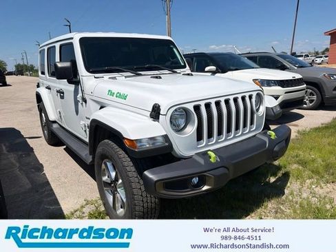 Used 2018 Jeep Wrangler Unlimited Sahara w/ Dual Top Group AWD/4WD image 1