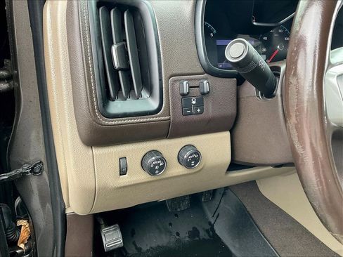Used 2019 GMC Canyon SLT w/ Driver Alert Package image 25