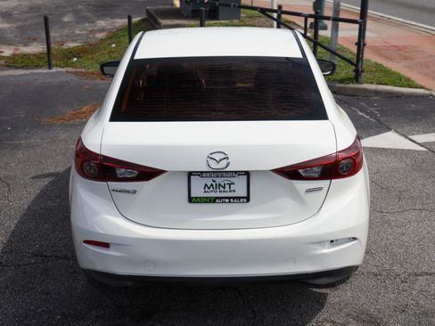 Used 2017 MAZDA MAZDA3 Sport w/ Preferred Equipment Package FWD image 12