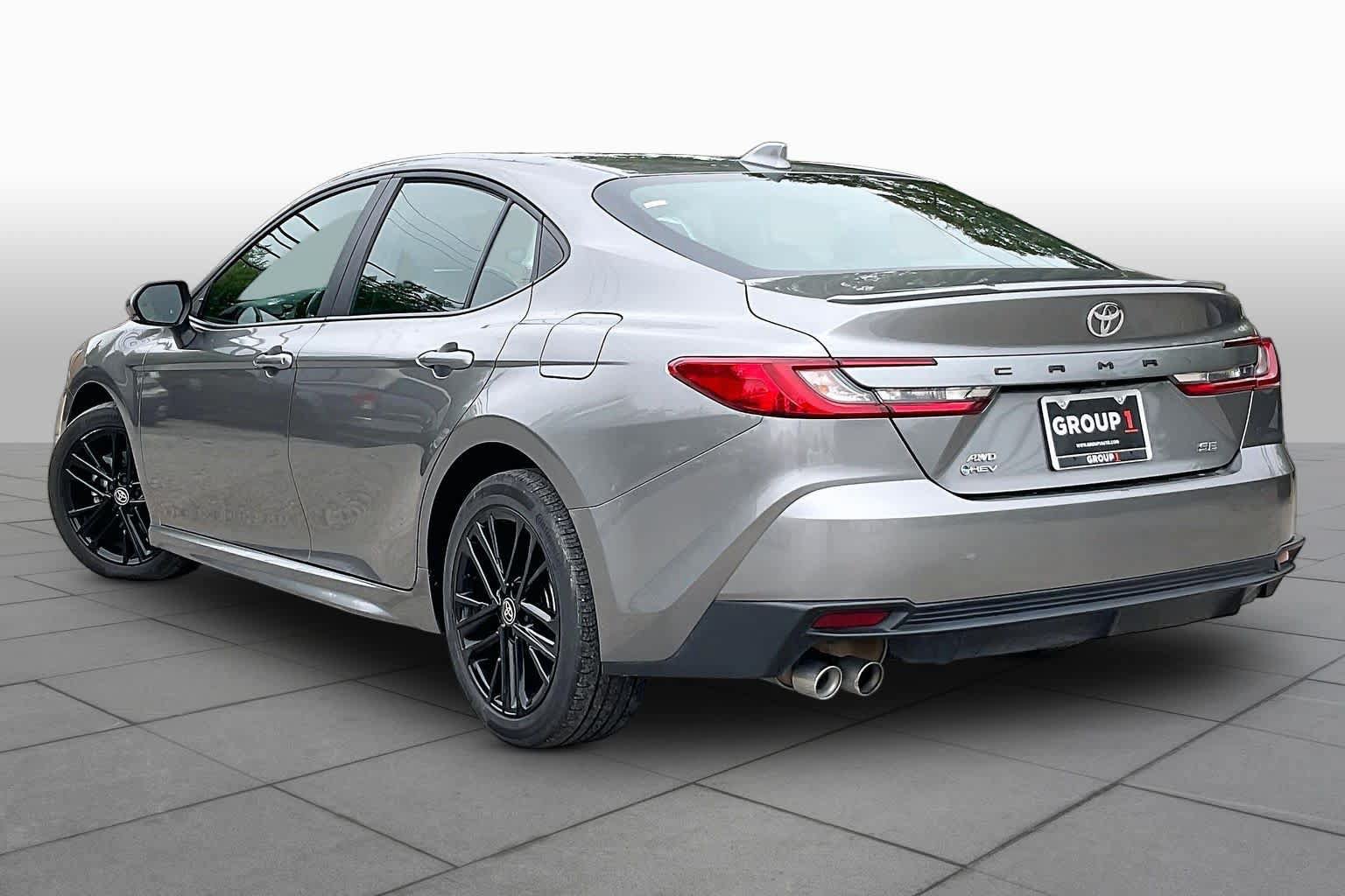 Used 2025 Toyota Camry SE w/ Convenience Package AWD/4WD image 12