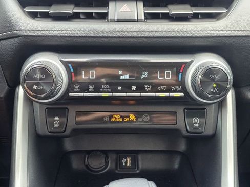 Certified 2025 Toyota RAV4 XLE FWD image 18