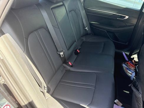 Used 2023 Hyundai Sonata Limited FWD image 8