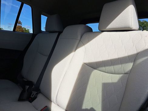 Certified 2024 Toyota Corolla Cross LE image 8