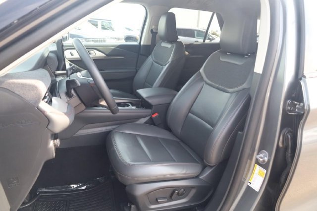 Certified 2025 Ford Explorer Active w/ Active Comfort Package AWD/4WD image 19
