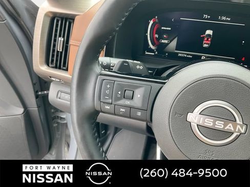 Used 2023 Nissan Pathfinder Platinum AWD/4WD image 22