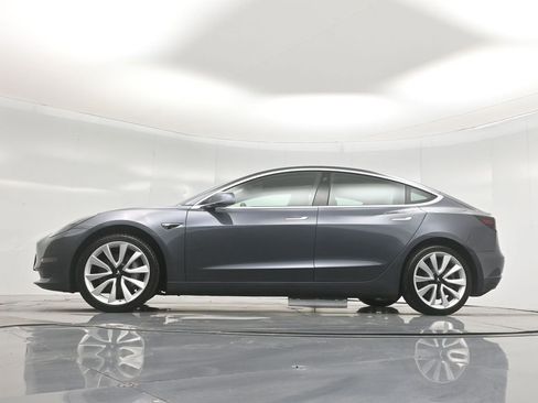 Used 2019 Tesla Model 3 Standard Range Plus image 48