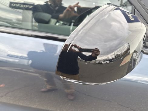 New 2026 Volvo XC40 B5 Ultra w/ Protection Package Premier image 5