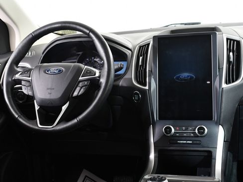 Used 2024 Ford Edge SEL w/ Sport Appearance Package image 8