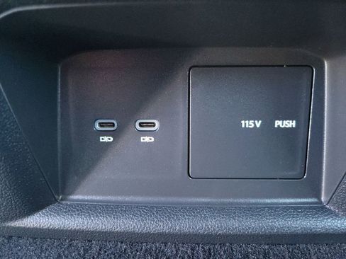Used 2023 Volkswagen Atlas Cross Sport SEL Premium R-Line AWD/4WD image 17