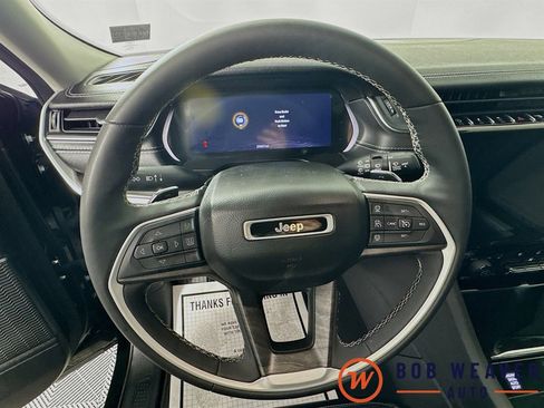 Used 2023 Jeep Grand Cherokee L Limited w/ Luxury Tech Group II image 11