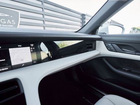 Used 2023 Porsche Taycan 4S w/ Premium Package image 71